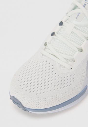 Беговые кроссовки