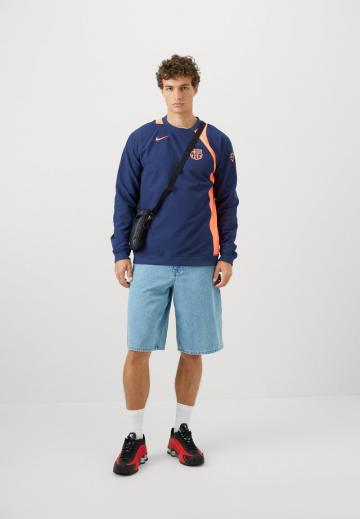 Спортивная кофта