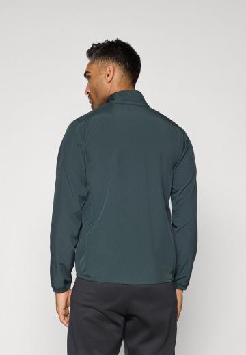 Спортивная куртка