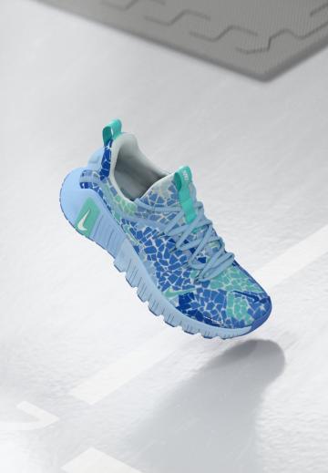 Тренировочные кроссовки