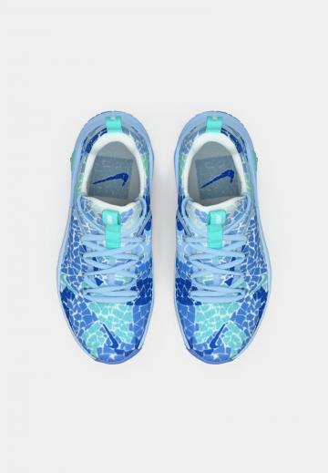 Тренировочные кроссовки