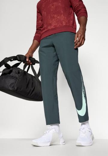 Спортивные штаны