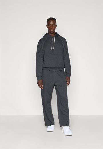 Спортивная кофта