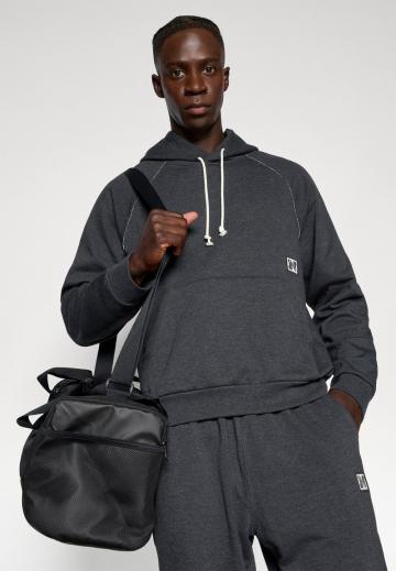 Спортивная кофта