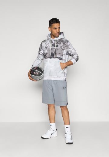 Спортивная кофта