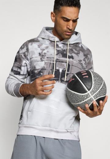 Спортивная кофта