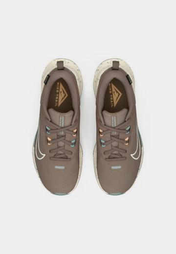 Беговые кроссовки