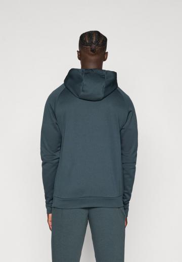 Спортивная кофта