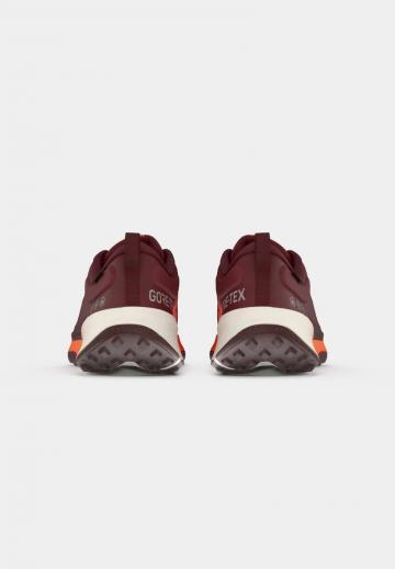 Беговые кроссовки