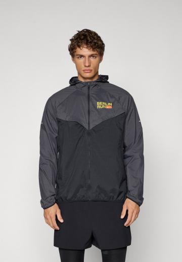 Спортивная куртка