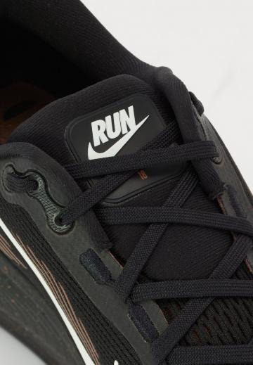 Беговые кроссовки