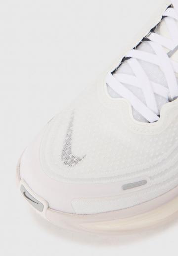 Беговые кроссовки