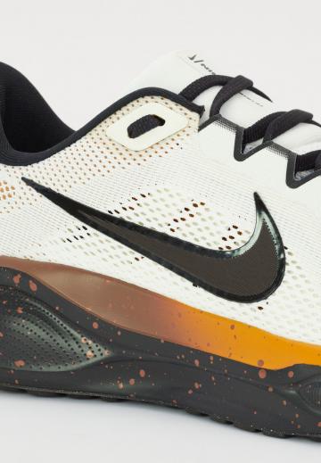 Беговые кроссовки