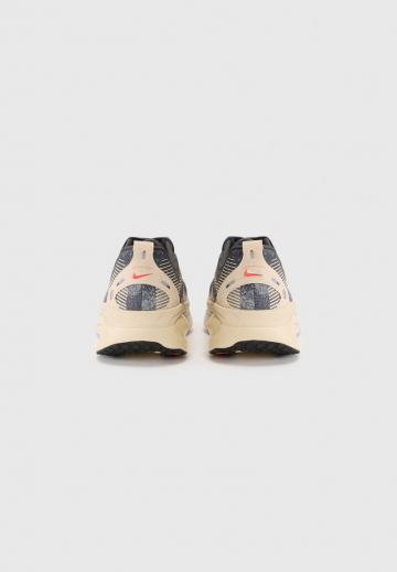 Беговые кроссовки