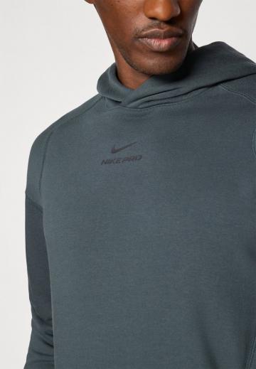 Спортивная кофта