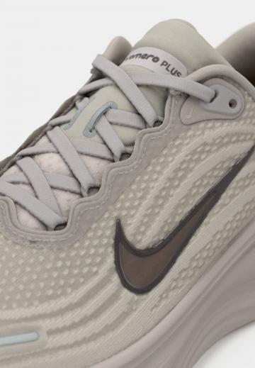 Беговые кроссовки