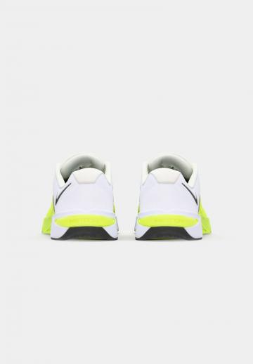 Тренировочные кроссовки