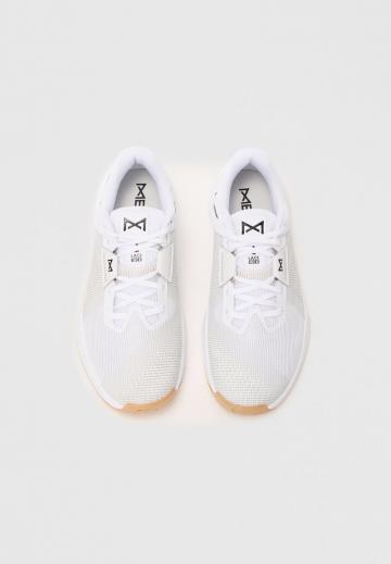 Тренировочные кроссовки