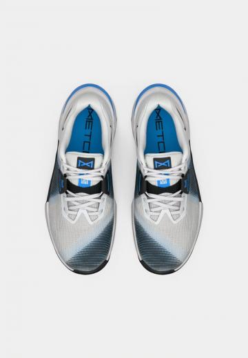 Тренировочные кроссовки