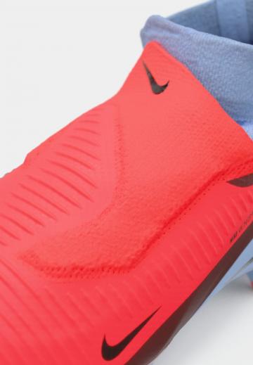 Футбольные бутсы