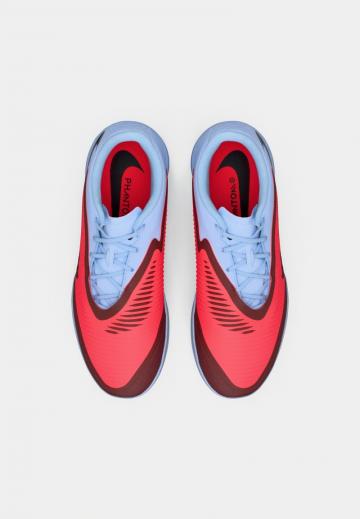 Футбольные бутсы