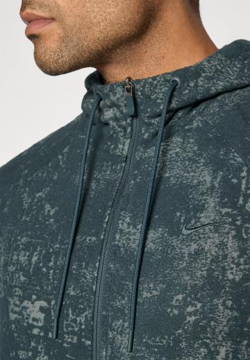 Спортивная кофта