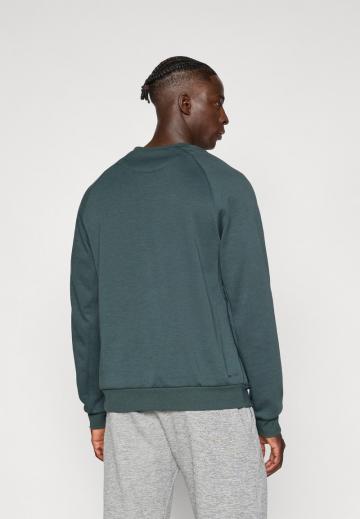 Спортивная кофта