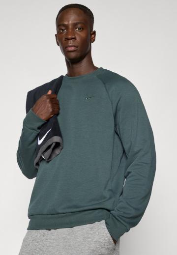 Спортивная кофта