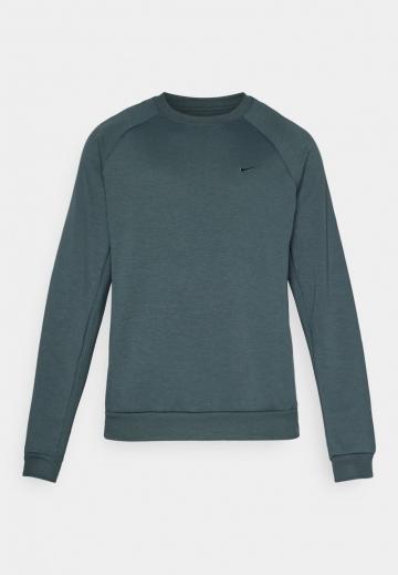 Спортивная кофта