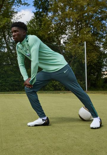 Футбольные бутсы