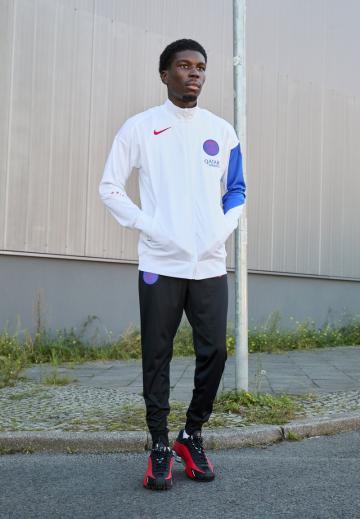 Спортивный костюм