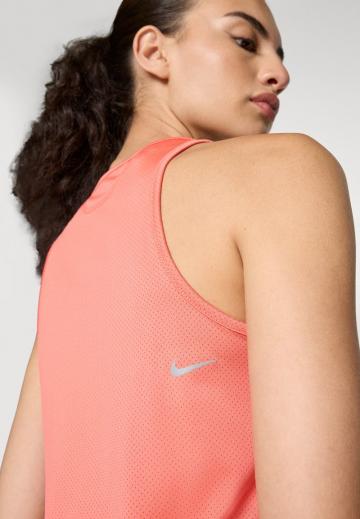 Спортивный топ