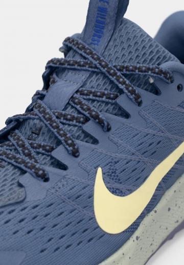 Беговые кроссовки