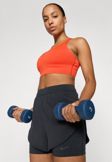 Спортивный бюстгальтер