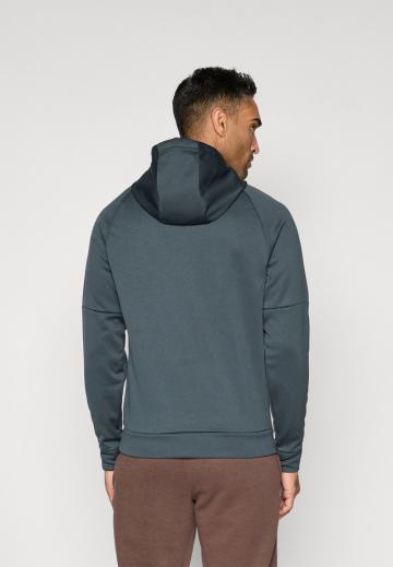 Спортивная кофта