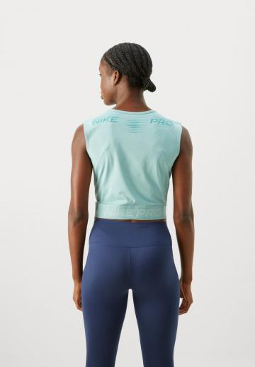 Спортивный топ