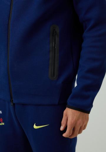 Спортивная кофта