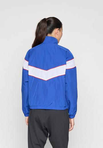 Спортивная куртка