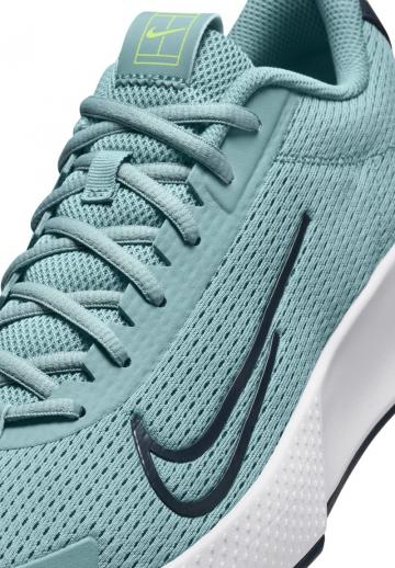 Теннисные кроссовки