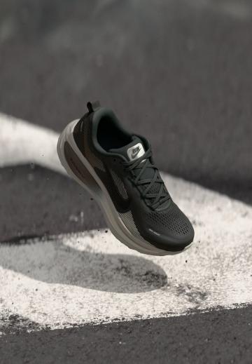 Беговые кроссовки