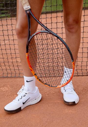 Теннисные кроссовки