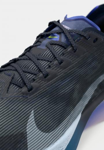 Беговые кроссовки