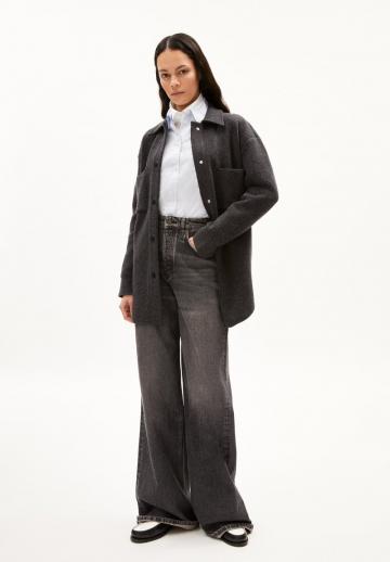 Короткое пальто