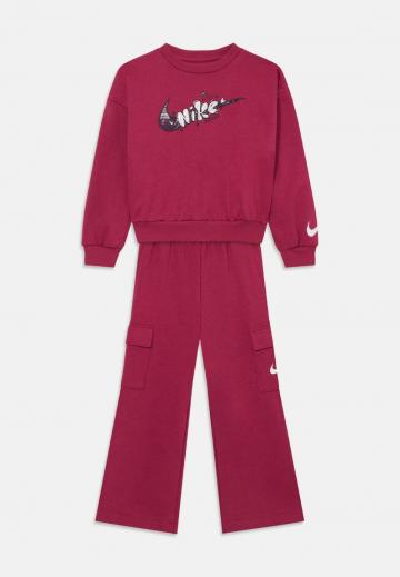 Набор одежды