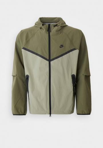 Куртка-дождевик