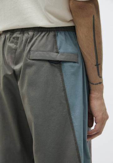 Спортивные штаны