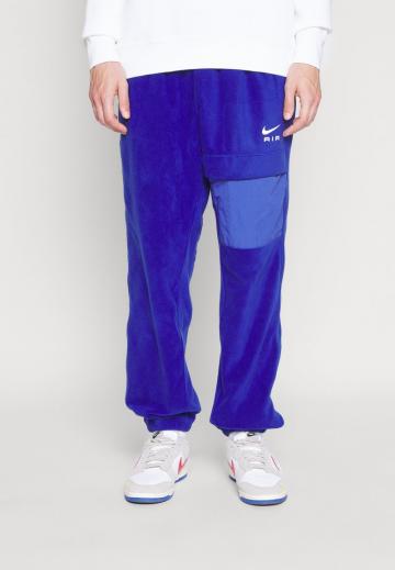 Брюки с накладными карманами