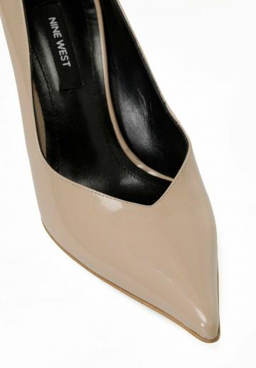 Туфли на высоком каблуке