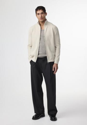 Вязаная кофта