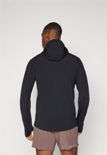 Спортивная куртка